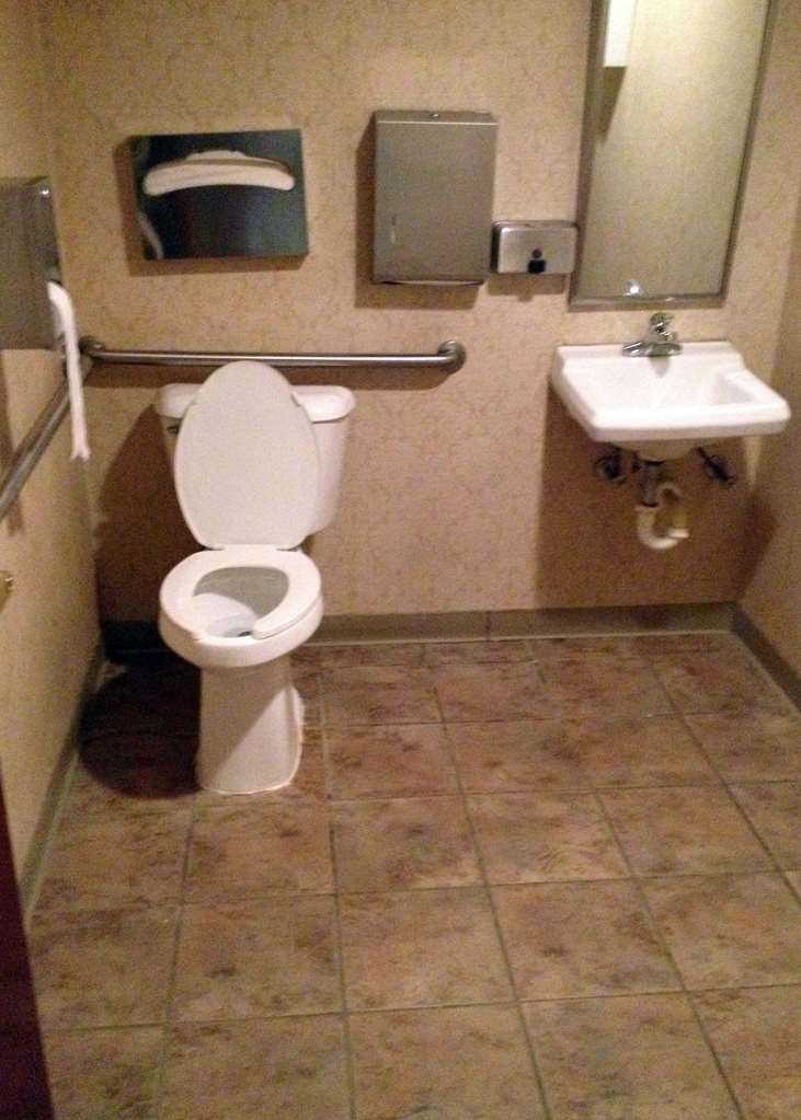 Country Hearth Inn & Suites Willard Δωμάτιο φωτογραφία