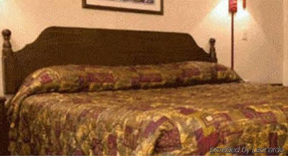 Country Hearth Inn & Suites Willard Εξωτερικό φωτογραφία